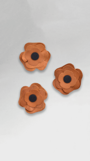 ART-PLIQUÉ® FLORES CUERO NATURAL